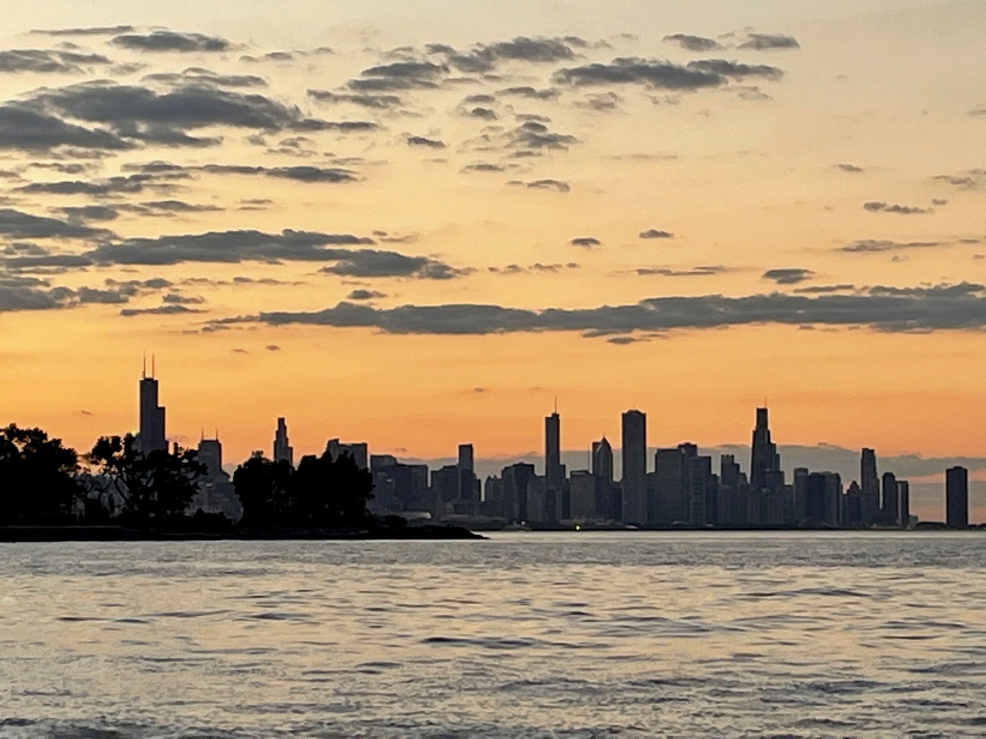 Chicago skyline summer 2022v2